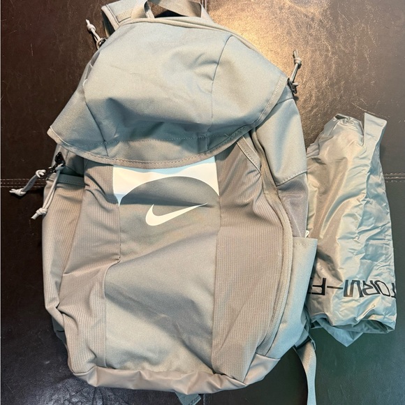 Nike Backpack Academy Club Team Grey 30 liter and dry fit soiled shoe bag. - Picture 1 of 2